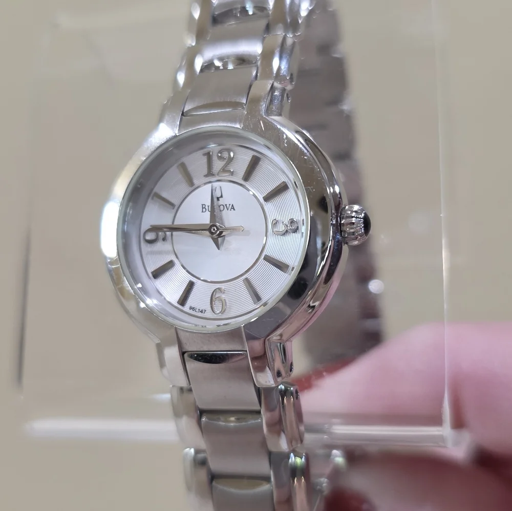 Classic Silver Bulova Women's Dress Collection Easy Read Wrist Watch C860903
